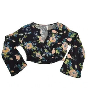 Xhilaration Black Multicolor Floral Cropped Long Bell Sleeve Top Size M *Read*